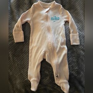 NWOT Nike Light Pink/Peach Baby Footie